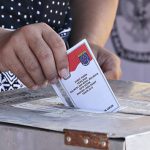 040106200_1449637596-20151209-Warga-Gunakan-Hak-Pilih-di-Kampung-Pilkada-Depok-Anton-2